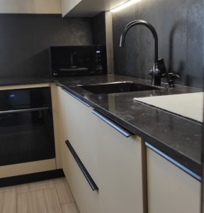 Угловая столешница для кухни  - Аглокварцит BQ 8812 JAVA NOIR(9100) - январь 2023
